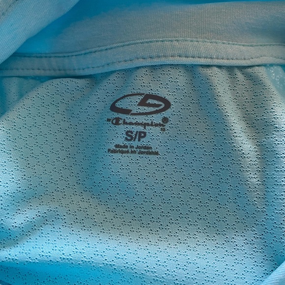 Champion pullover 1/4 zip, long sleeve back zip, gathered shoulders, lightweight - Picture 9 of 12